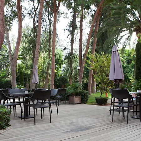 Intelier Bonaire 4* بينيكاسّين