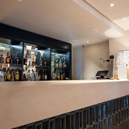 Intelier Bonaire Hotell 4*